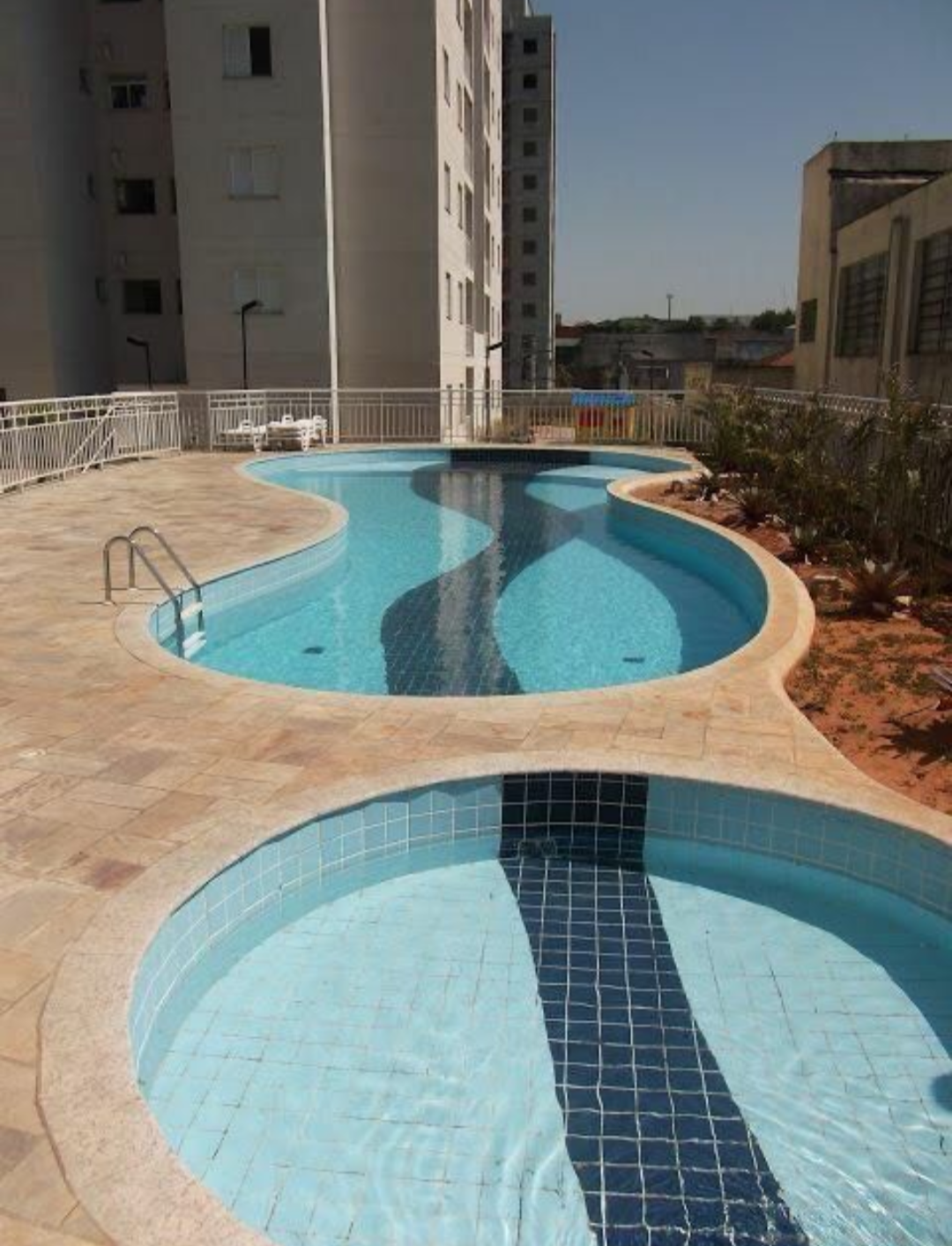 APARTAMENTO NA VILA ANTONIETA