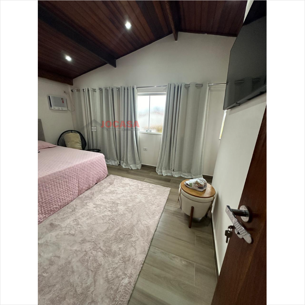 Sobrado a venda no Parque Savoy 